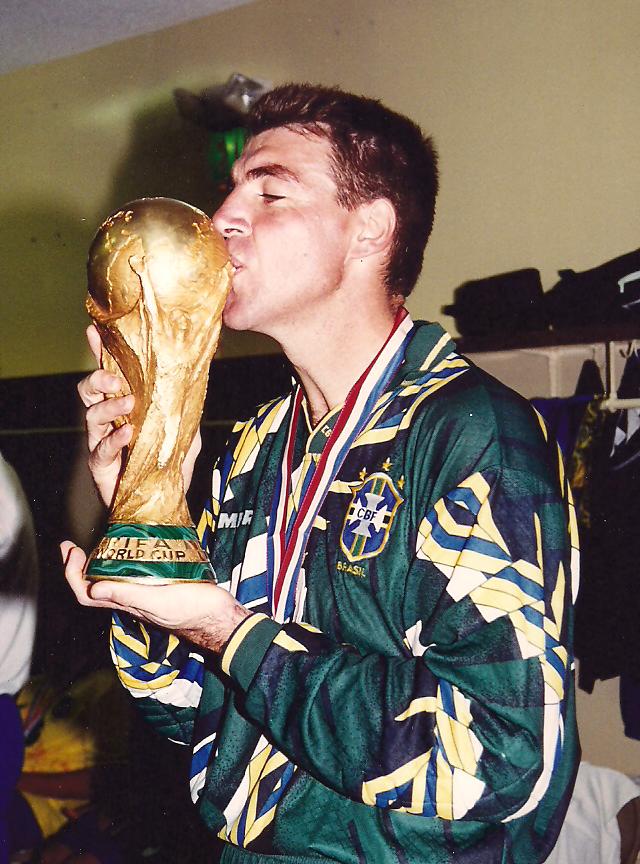 Zetti com a Copa de 1994